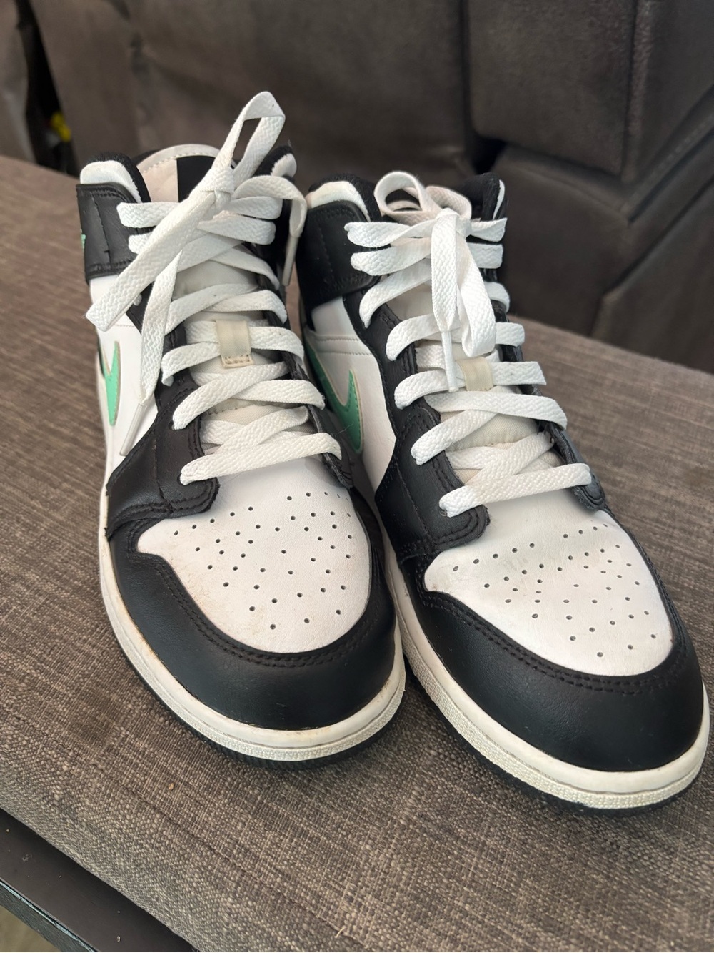 White and Black High-Top Sneakers with Mint Swoosh dunks 6.5